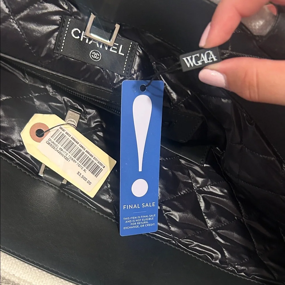 Chanel Elegant Cream Tote / beach Bag with tags! - Picture 13 of 16